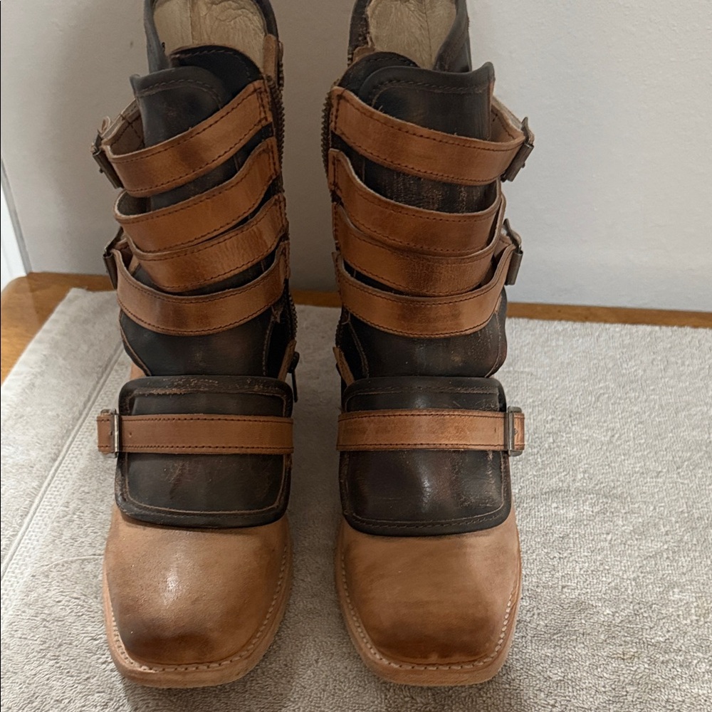 Freebird Tan and Black Women's Boots - Picture 3 of 3